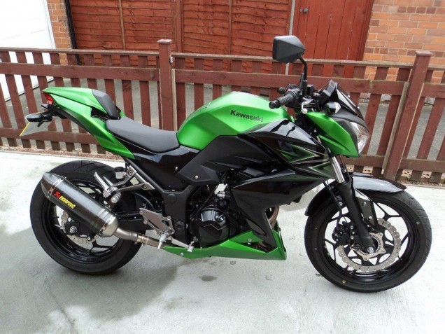 Carenados Moto Kawasaki Z250/Z300 2015-2016 - Verde Negro Mate
