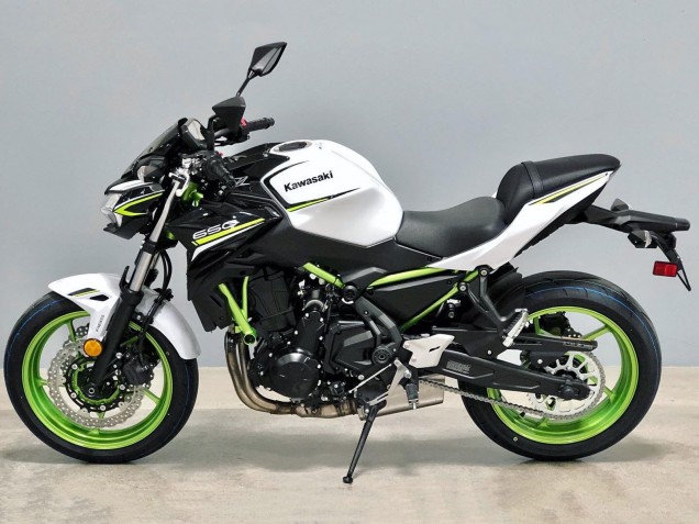 Carenado Moto Kawasaki Ninja Z650 2020-2023 - Blanco Negro Verde