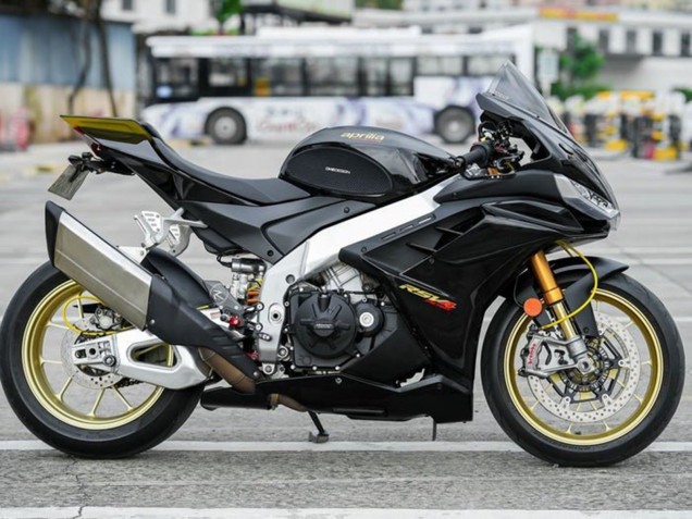 Carenado Moto Aprilia RSV4 1100 2021-2024 - Negro