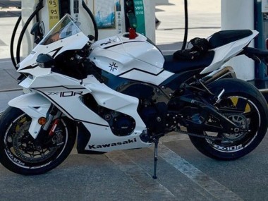 Carenado Moto Kawasaki ZX10R 2021-2025 - Blanco Negro Raya